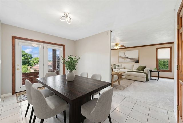 9331 Pembroke Cir, North Huntingdon, PA 15642