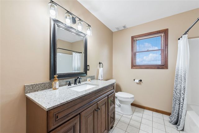 9331 Pembroke Cir, North Huntingdon, PA 15642