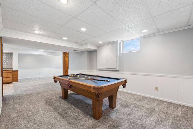 9331 Pembroke Cir, North Huntingdon, PA 15642