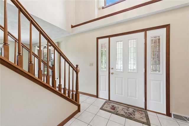 9331 Pembroke Cir, North Huntingdon, PA 15642