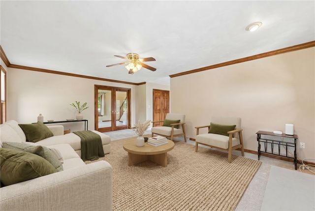 9331 Pembroke Cir, North Huntingdon, PA 15642