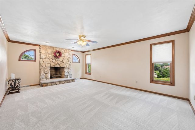 9331 Pembroke Cir, North Huntingdon, PA 15642