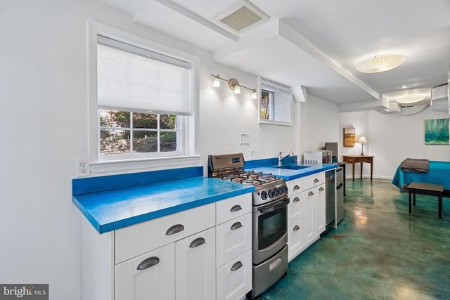 6500 BROOKES HILL CT, Bethesda, MD 20816
