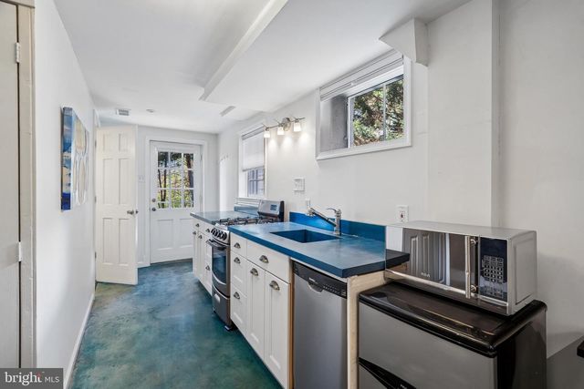 6500 BROOKES HILL CT, Bethesda, MD 20816