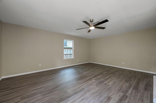 10 Basal Briar Court, The Woodlands, TX 77381