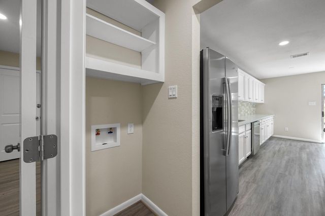 10 Basal Briar Court, The Woodlands, TX 77381