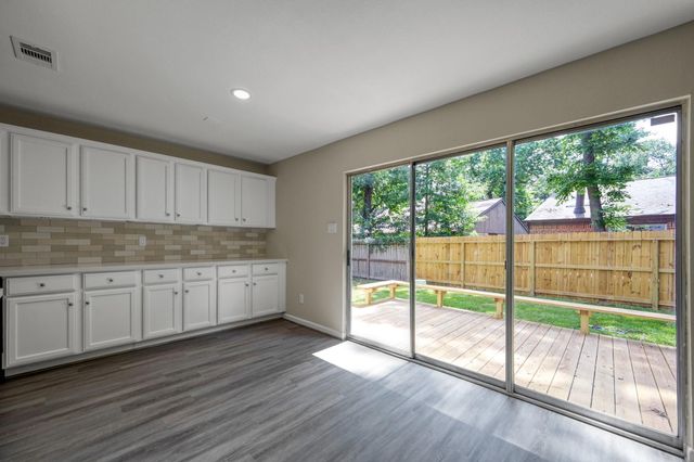 10 Basal Briar Court, The Woodlands, TX 77381