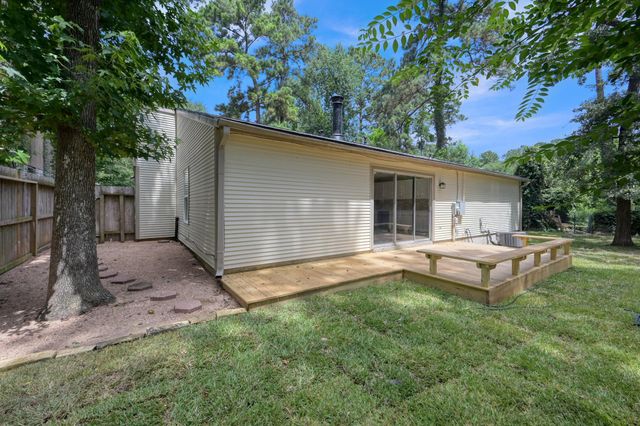10 Basal Briar Court, The Woodlands, TX 77381