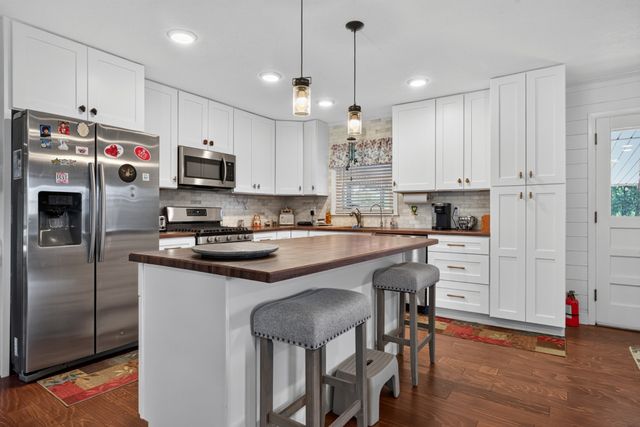 496 Sunset Dr, Sparta, TN 38583