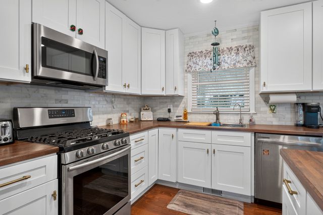 496 Sunset Dr, Sparta, TN 38583