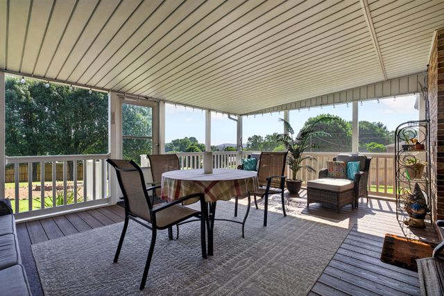 496 Sunset Dr, Sparta, TN 38583