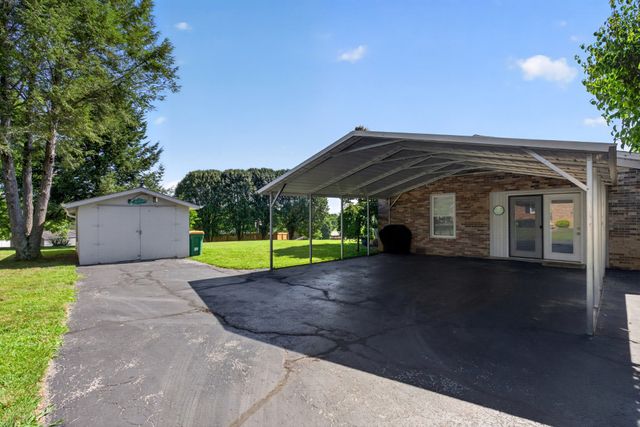 496 Sunset Dr, Sparta, TN 38583