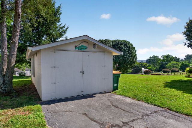 496 Sunset Dr, Sparta, TN 38583