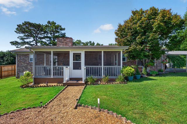 496 Sunset Dr, Sparta, TN 38583