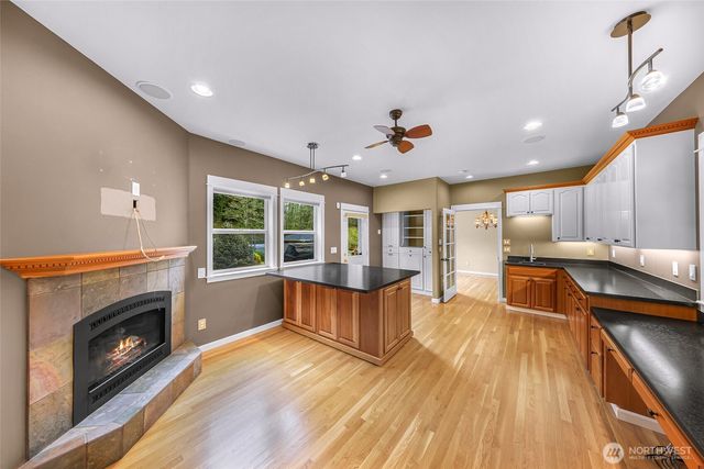 4879 Robinwood Lane, Bow, WA 98232