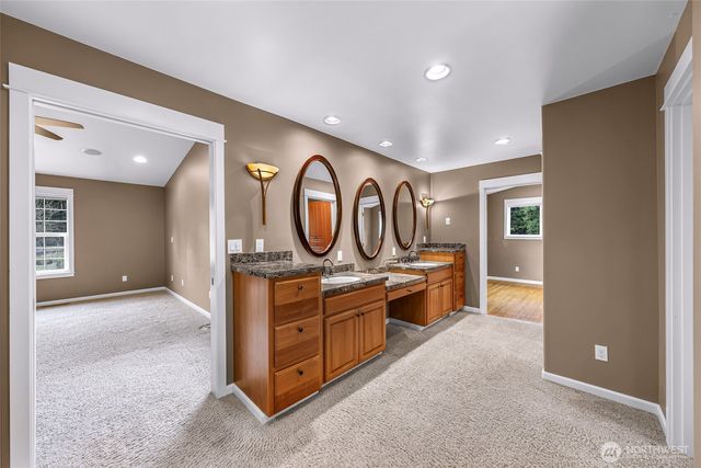 4879 Robinwood Lane, Bow, WA 98232
