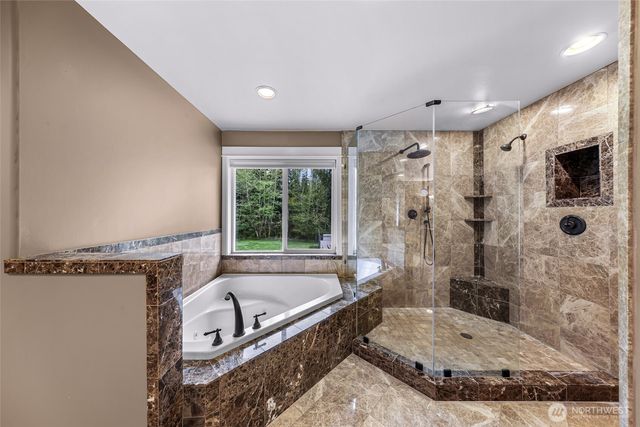 4879 Robinwood Lane, Bow, WA 98232
