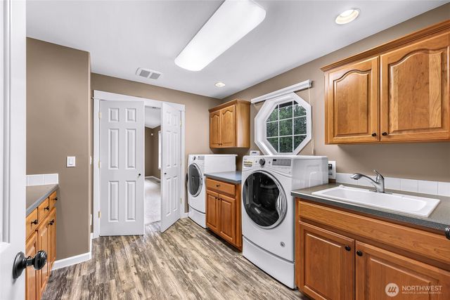 4879 Robinwood Lane, Bow, WA 98232