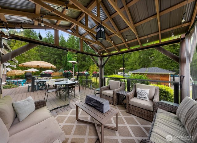 4879 Robinwood Lane, Bow, WA 98232