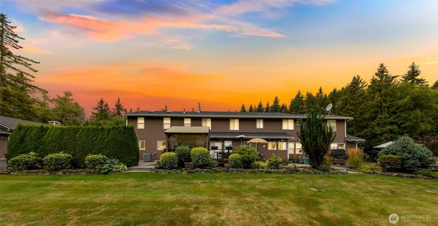 4879 Robinwood Lane, Bow, WA 98232