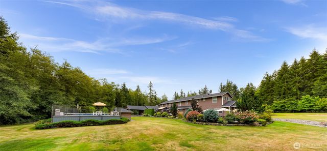 4879 Robinwood Lane, Bow, WA 98232
