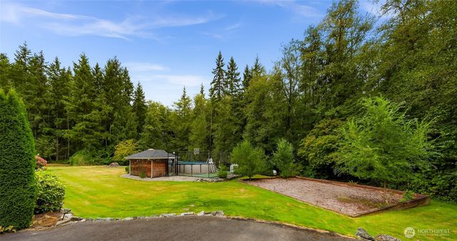 4879 Robinwood Lane, Bow, WA 98232