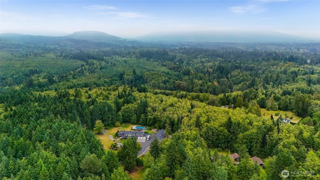 4879 Robinwood Lane, Bow, WA 98232