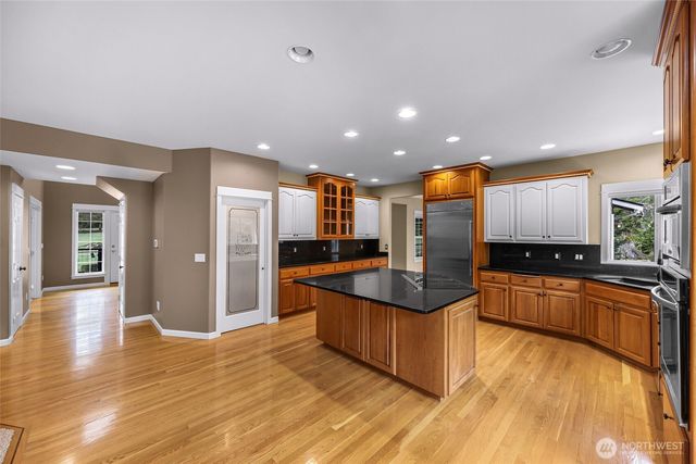 4879 Robinwood Lane, Bow, WA 98232