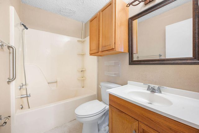 1931 Charlotte St, Deridder, LA 70634