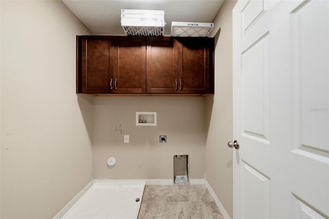 18924 ULMUS STREET, Lutz, FL 33558