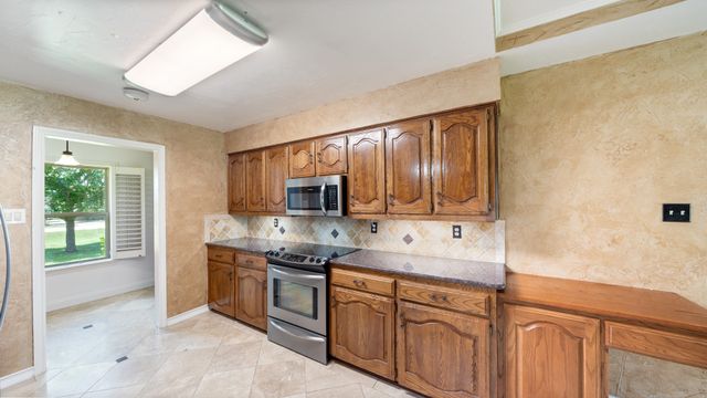 5900 Priscilla Lane, Kaufman, TX 75142