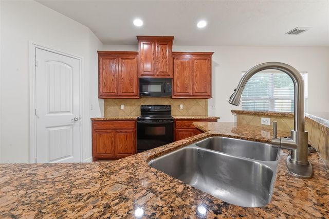 9006 San Saba Way, Willis, TX 77378