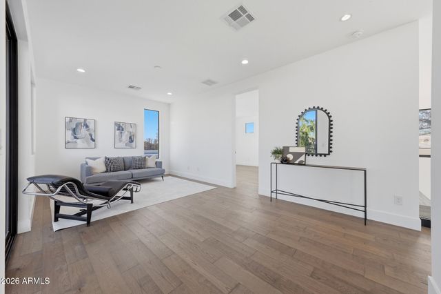 100 W NORTHERN Avenue 15, Phoenix, AZ 85021