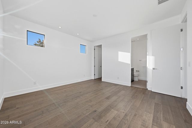 100 W NORTHERN Avenue 15, Phoenix, AZ 85021