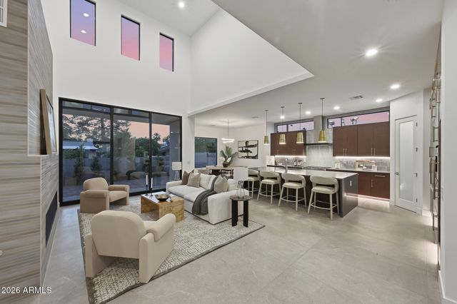 100 W NORTHERN Avenue 15, Phoenix, AZ 85021