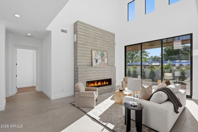 100 W NORTHERN Avenue 15, Phoenix, AZ 85021