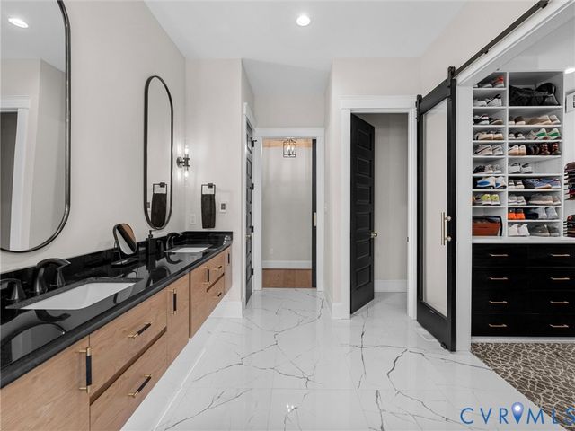 977 Dover Branch Ln, Manakin Sabot, VA 23103