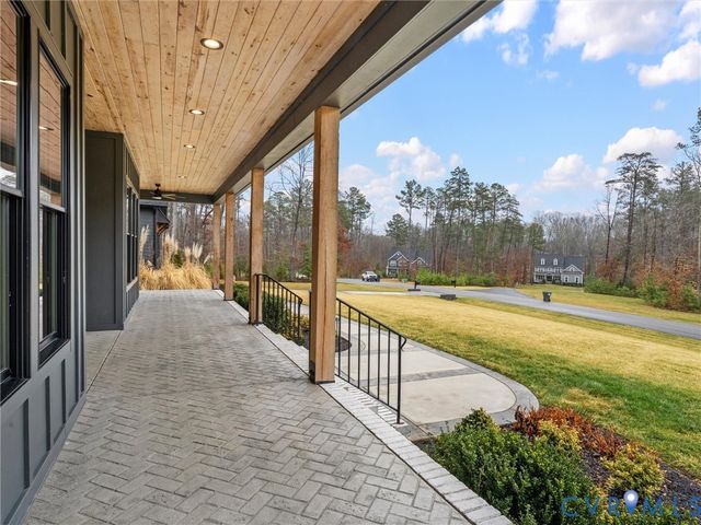 977 Dover Branch Ln, Manakin Sabot, VA 23103