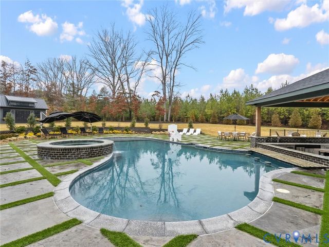 977 Dover Branch Ln, Manakin Sabot, VA 23103