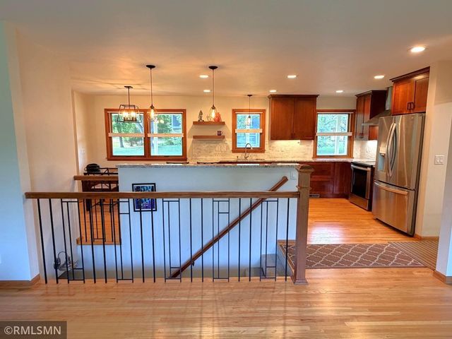 17807 Susan Lane, Minnetonka, MN 55345