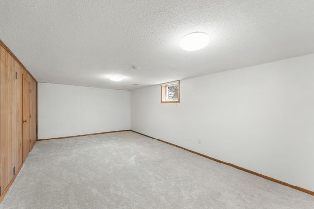 17807 Susan Lane, Minnetonka, MN 55345