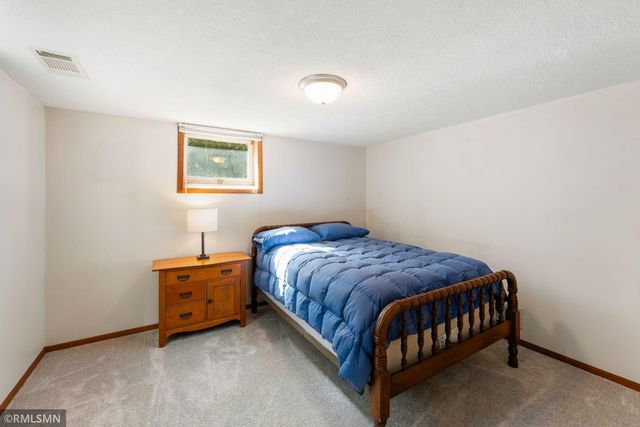 17807 Susan Lane, Minnetonka, MN 55345