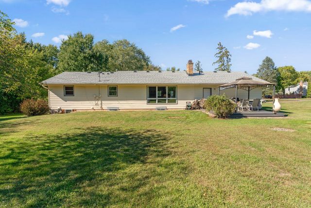 17807 Susan Lane, Minnetonka, MN 55345