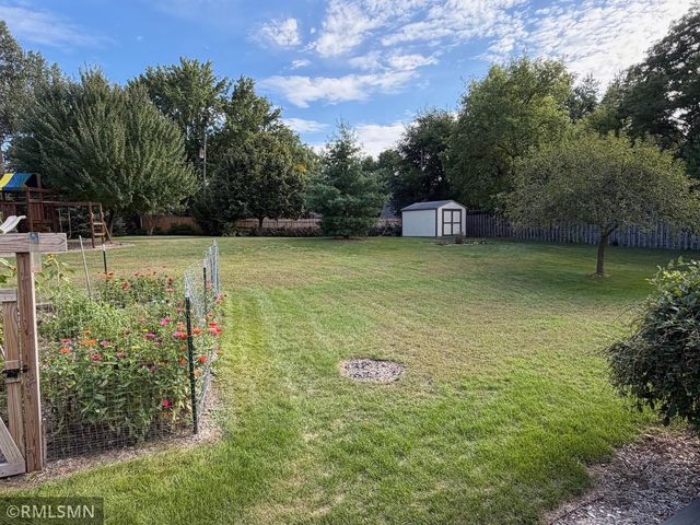 17807 Susan Lane, Minnetonka, MN 55345