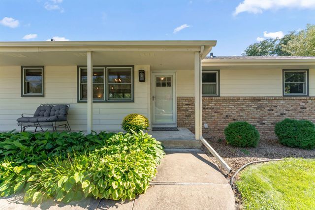 17807 Susan Lane, Minnetonka, MN 55345