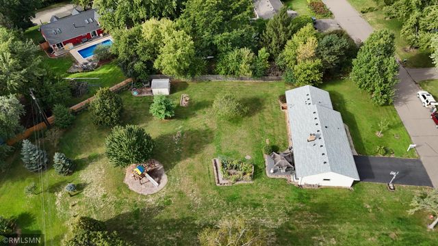17807 Susan Lane, Minnetonka, MN 55345