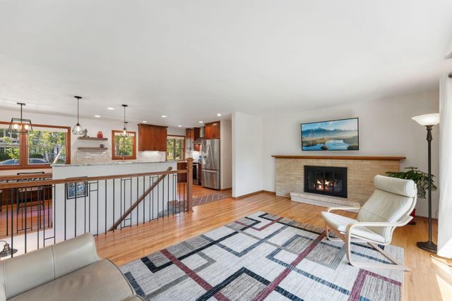 17807 Susan Lane, Minnetonka, MN 55345
