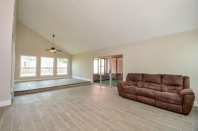 12510 Seaswept Drive, Houston, TX 77071