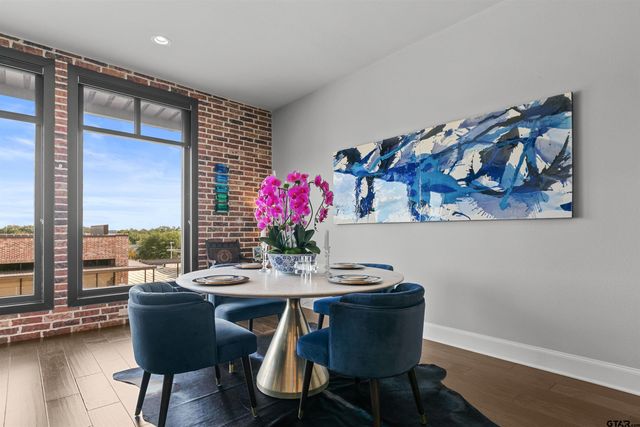 2981 Crest Ridge Dr. Unit 10, Tyler, TX 75703