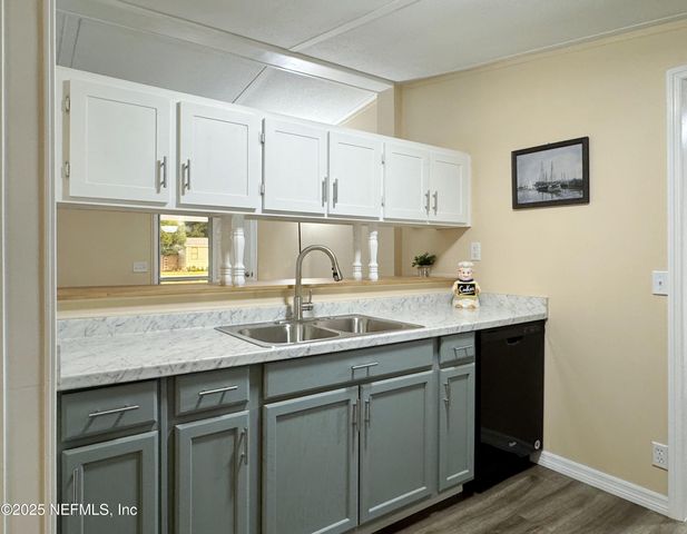 106 RIDGEWOOD Avenue, Interlachen, FL 32148